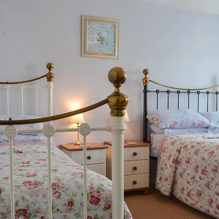 Old Saddlers * Ireby