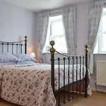 Old Saddlers Дом отдыха *